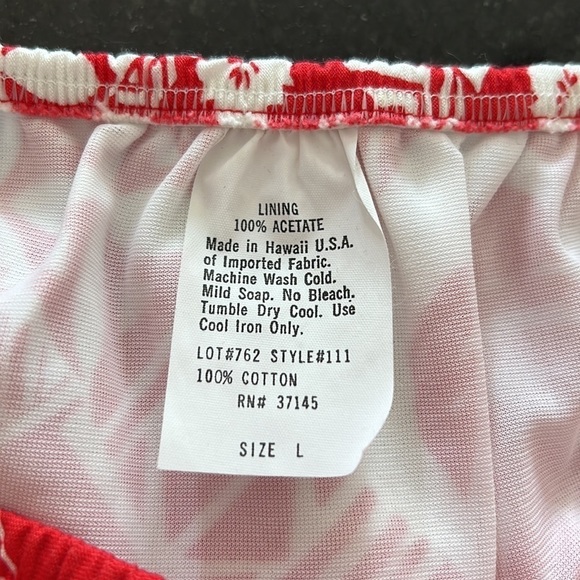 Hilo Hattie Red and White Bikini with matching Sarong - Picture 11 of 11